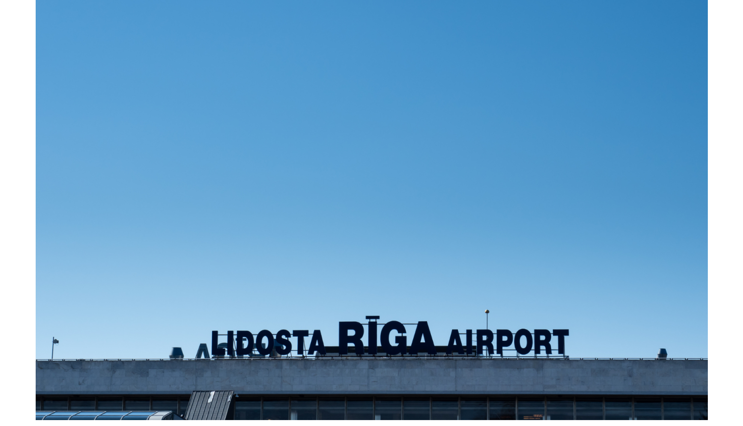Lidostas Rīga izkārtne