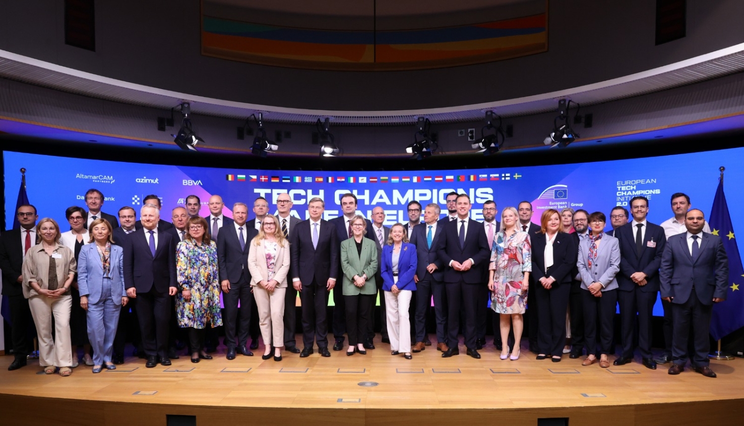 Eiropas Savienības dalībvalstu pārstāvji kopīgā grupas foto pēc Eiropas tehnoloģiju līderu iniciatīvas (ETCI 2.0) atklāšanas ECOFIN sanāksmes laikā.
