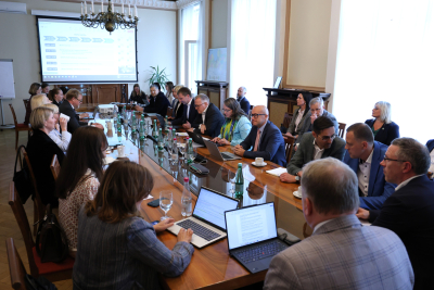 Publisko iepirkumu darba grupa vienojas virzīties uz radikālām sistēmas izmaiņām publisko iepirkumu jomā