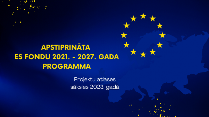 teksts uz zila fona