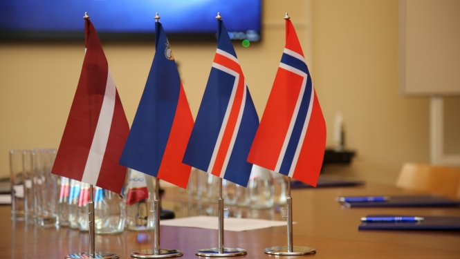 4 valstu karogi - EEZ granti