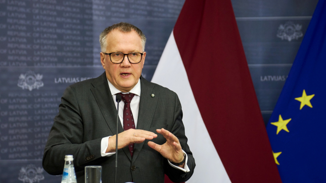 Finanšu ministrs A.Ašeradens 