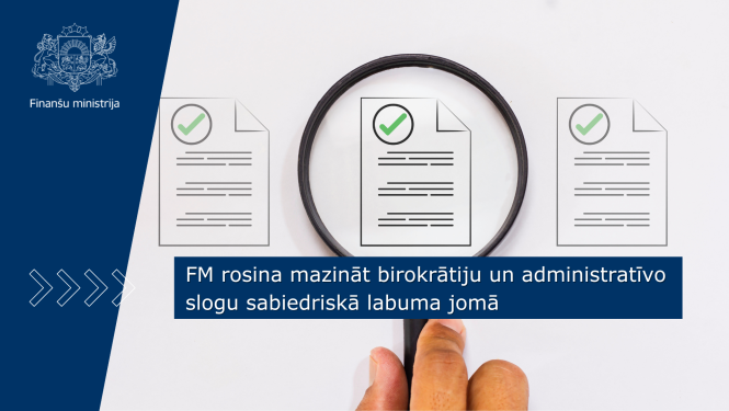 Cilvēka roka, kas tur lupu uz grafiski atainotas dokumentu ikonas, uz attēla ir teksts un Finanšu ministrijas logo uz tumši zila fona