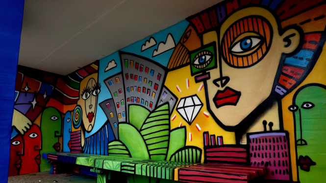 Grafiti zimejums uz sienas