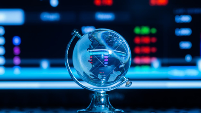 Attēlā stikla globuss