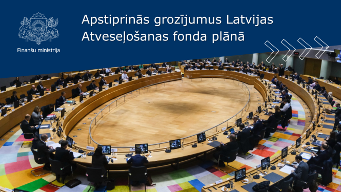 Apstiprinās grozījumus Latvijas Atveseļošanas fonda plānā. Daudz cilvēku sēž lielā telpā pie ovāla galda