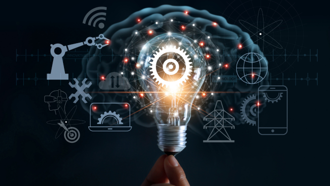 Ilustratīvs attēls spuldzīte ar dažādiem tehnoloģijas un inovācijas raksturojošiem simboliem