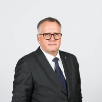 A.Ašerādena portrets līdz viduklim