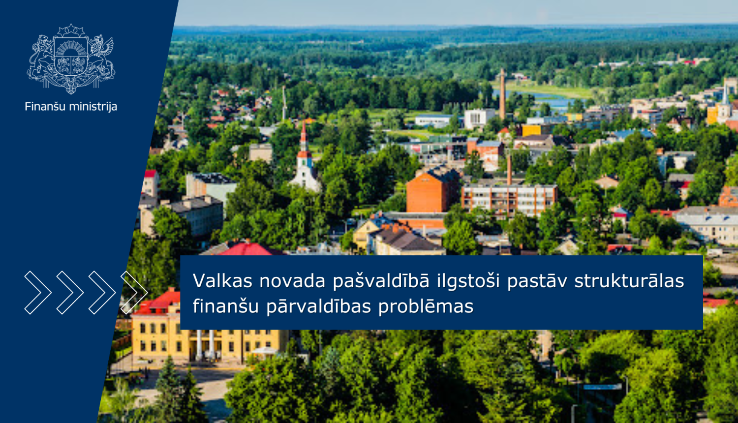 Valkas pilsēta- māju jumi un torņi